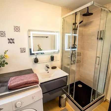 Hébergement de vacances Maison Familiale Terrasse Jacuzzi Parking Sur Place Pres D'honfleur