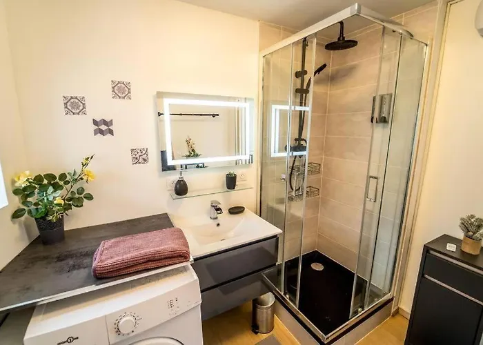 Dom wakacyjny Maison Familiale Terrasse Jacuzzi Parking Sur Place Pres D'honfleur